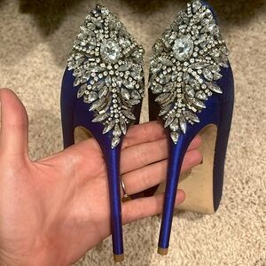 Beautiful shoes! Something blue! Worn once 💙